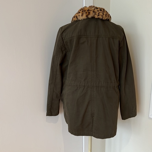 LOFT Jacket - Picture 2 of 4